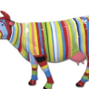 vache en fibre de verre multicolores